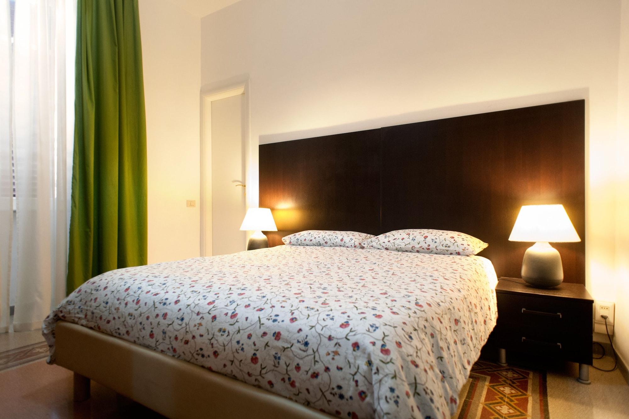 Bed and breakfast El Dorado Colosseum 2*